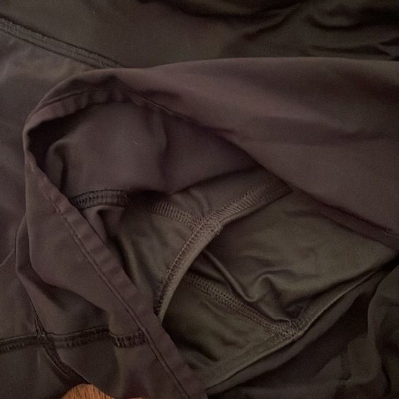 Black women’s athletic shorts. LULULEMON - Picture 3 of 3